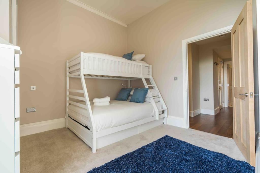 Beautiful Beach Side Apartment Torquay Exteriör bild